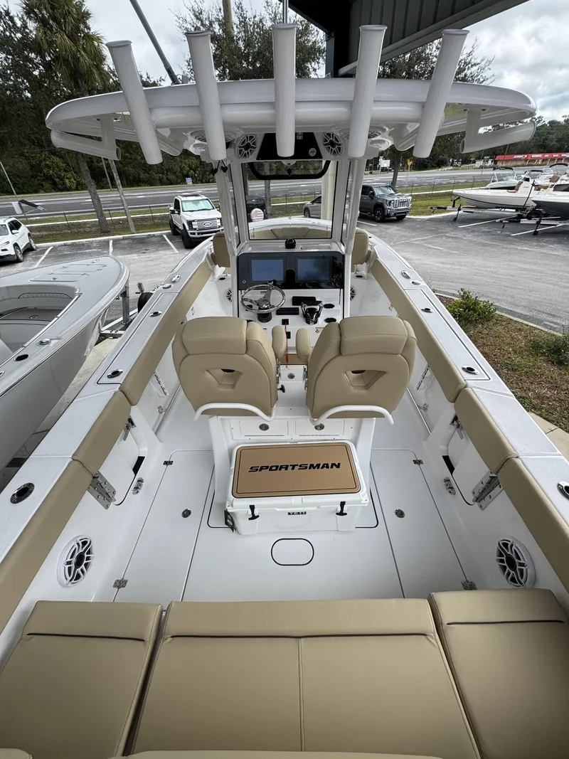 Slide: The Image of Sportsman Heritage 261 Center Console 2026 - 49
