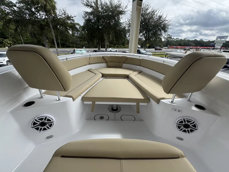 Slide: The Image of Sportsman Heritage 261 Center Console 2026 - 6