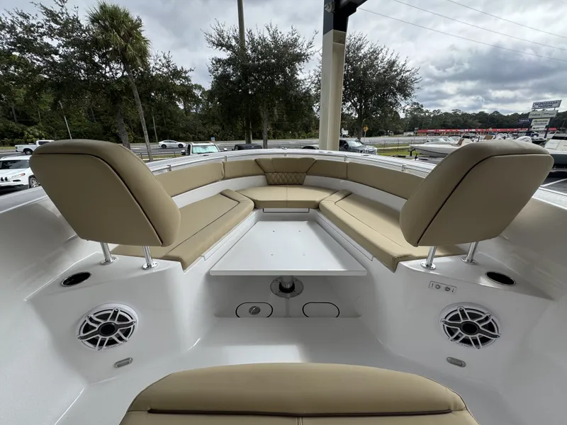 Slide: The Image of Sportsman Heritage 261 Center Console 2026 - 7