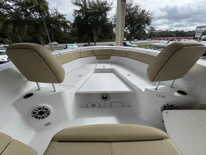 Slide: The Image of Sportsman Heritage 261 Center Console 2026 - 8