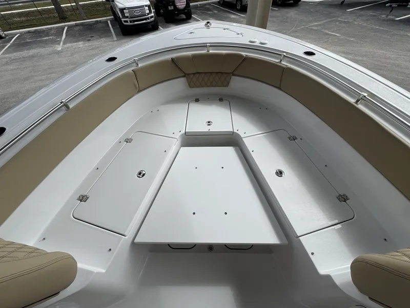 Slide: The Image of Sportsman Heritage 261 Center Console 2026 - 9