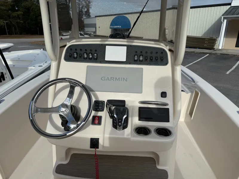 Slide: The Image of Grady-White 251 Coastal Explorer 2026 - 6