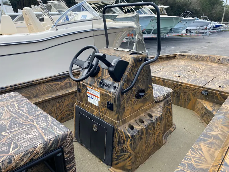 Slide: The Image of G3 Gator Tough 17 CC 2025 - 8