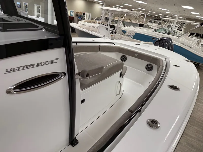 Slide: The Image of Sea Hunt Ultra 275 CB 2026 - 13