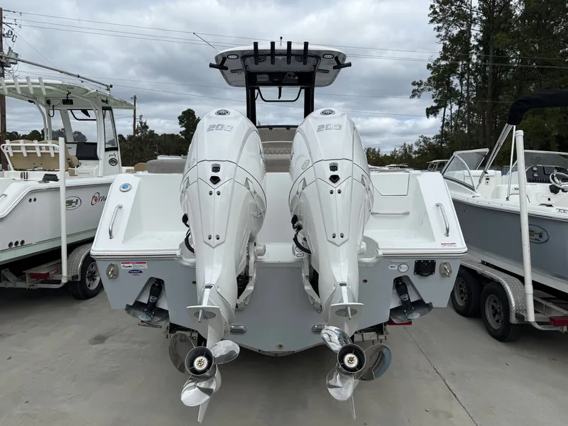 Slide: The Image of Sea Hunt Ultra 275 CB 2026 - 7