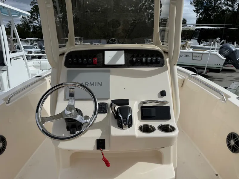 Slide: The Image of Grady-White Fisherman 216 2025 - 7