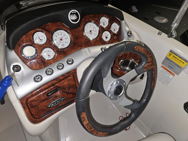 Slide: The Image of Tahoe 215 Xi 2015 - 17