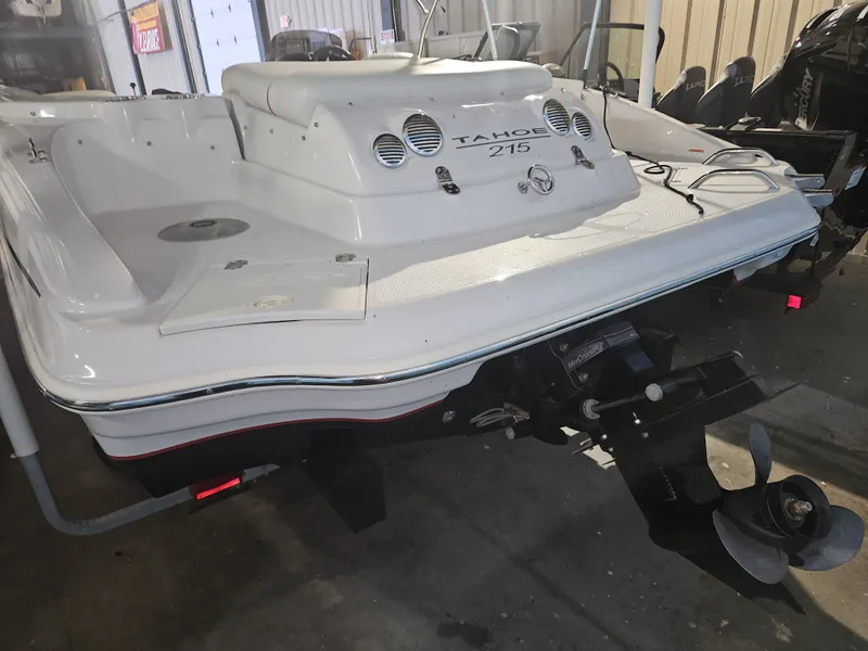 Slide: The Image of Tahoe 215 Xi 2015 - 18