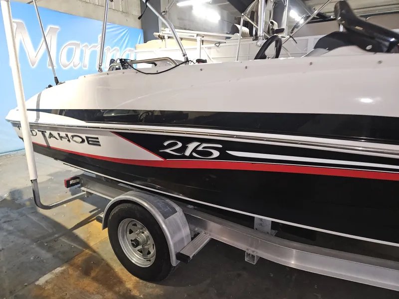 Slide: The Image of Tahoe 215 Xi 2015 - 19