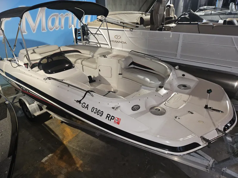 Slide: The Image of Tahoe 215 Xi 2015 - 9