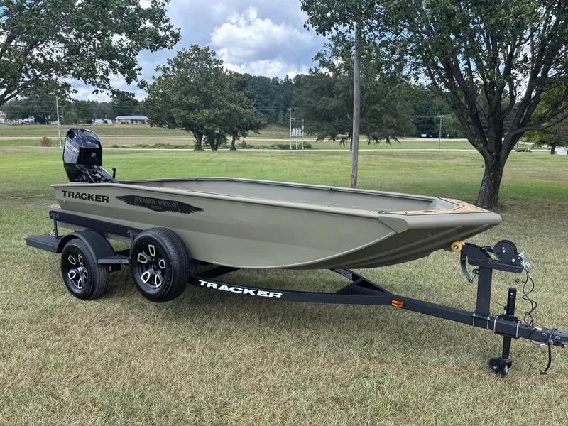 Slide: The Image of Tracker 1650 T Prairie Wings 2026 - 11