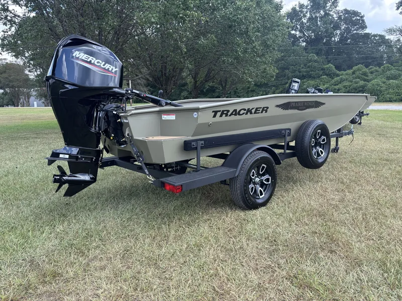 Slide: The Image of Tracker 1650 T Prairie Wings 2026 - 4