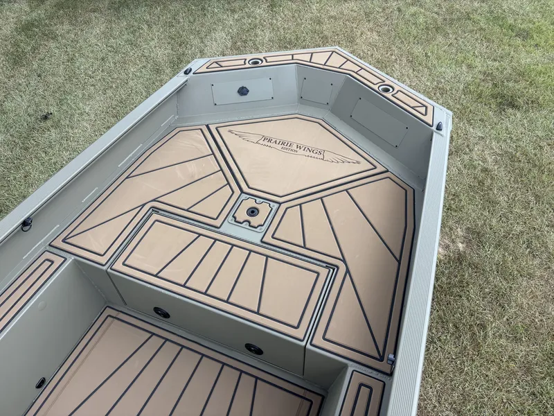 Slide: The Image of Tracker 1650 T Prairie Wings 2026 - 6