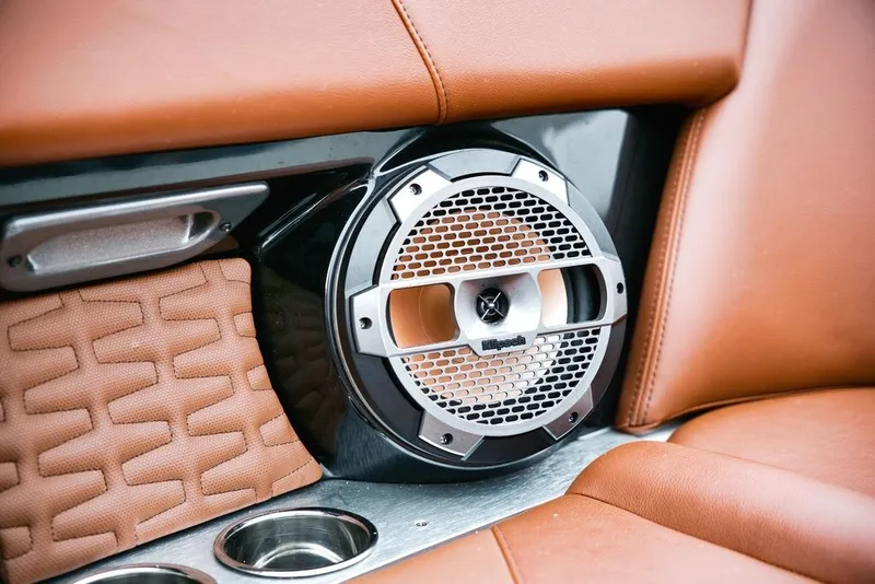 Slide: The Image of MasterCraft X24 2022 - 12