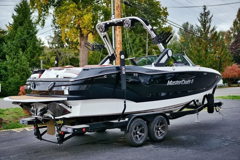 Slide: The Image of MasterCraft X24 2022 - 3