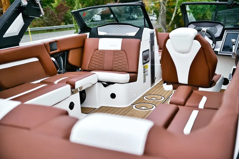 Slide: The Image of MasterCraft X24 2022 - 9