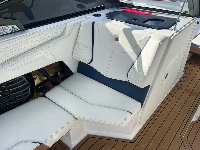 Slide: The Image of Nautique Super Air Nautique G25 2025 - 13