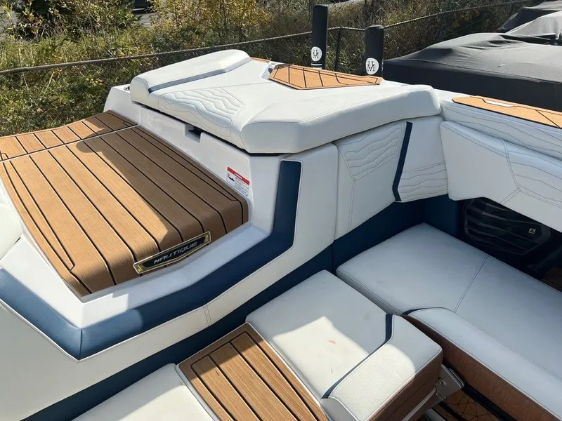 Slide: The Image of Nautique Super Air Nautique G25 2025 - 17