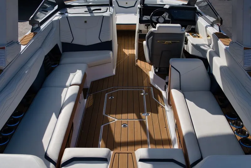 Slide: The Image of Nautique Super Air Nautique G25 2025 - 22