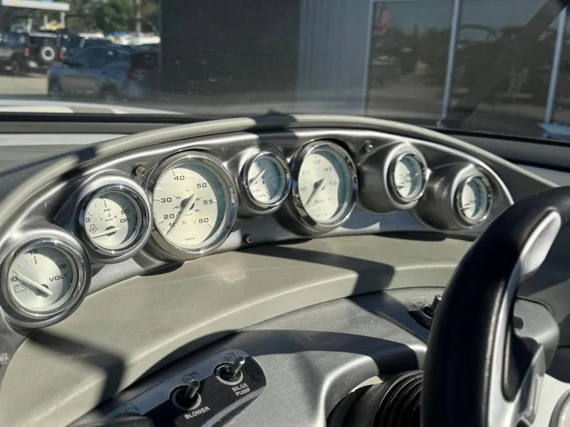 Slide: The Image of Bayliner 195 Bowrider 2010 - 18