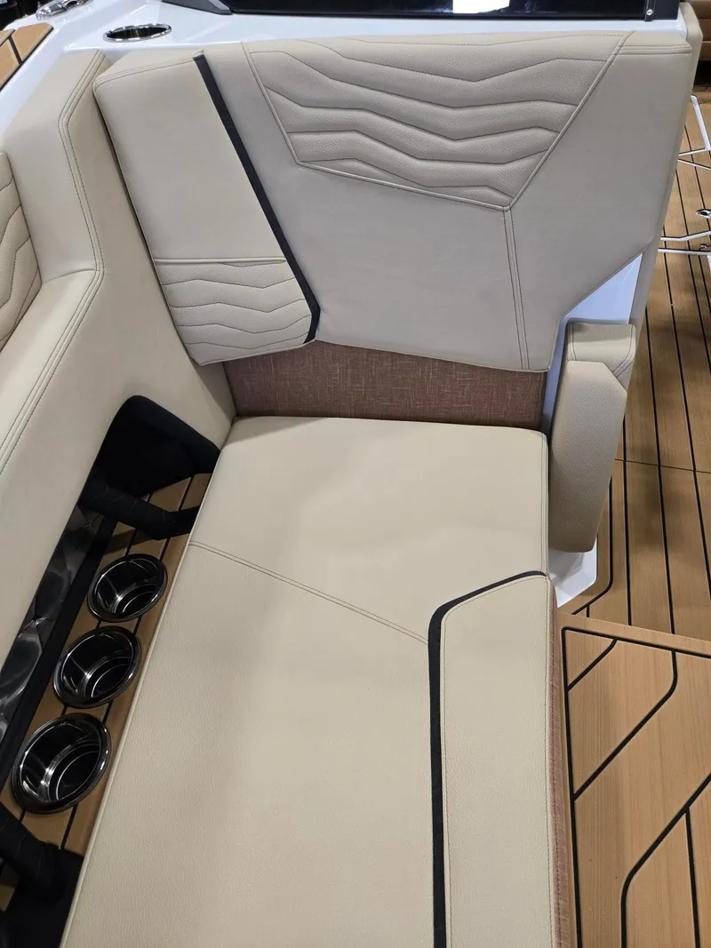 Slide: The Image of Nautique G23 2026 - 15