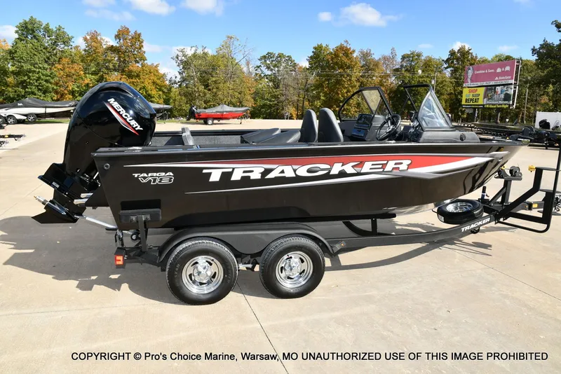 Slide: The Image of Tracker TARGA V-18 Combo w/150HP 4 Stroke 2026 - 17