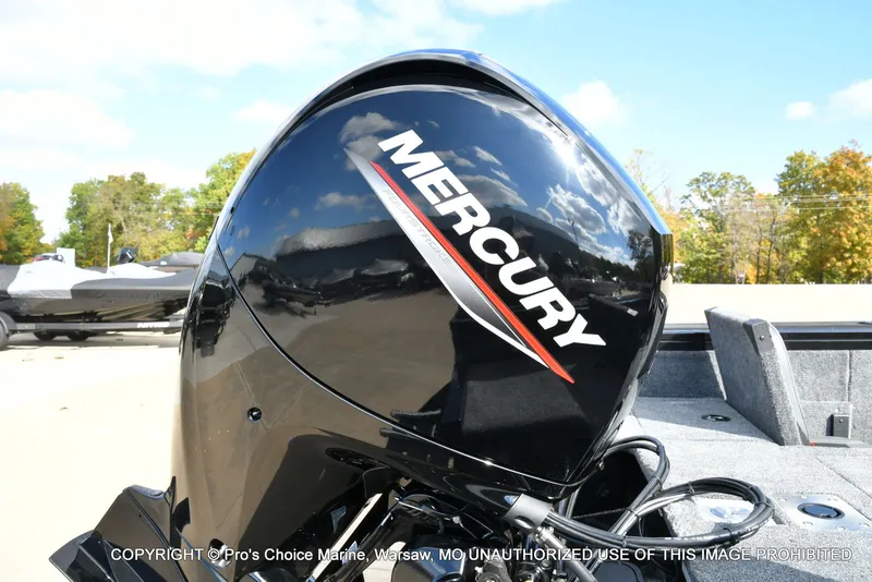 Slide: The Image of Tracker TARGA V-18 Combo w/150HP 4 Stroke 2026 - 18