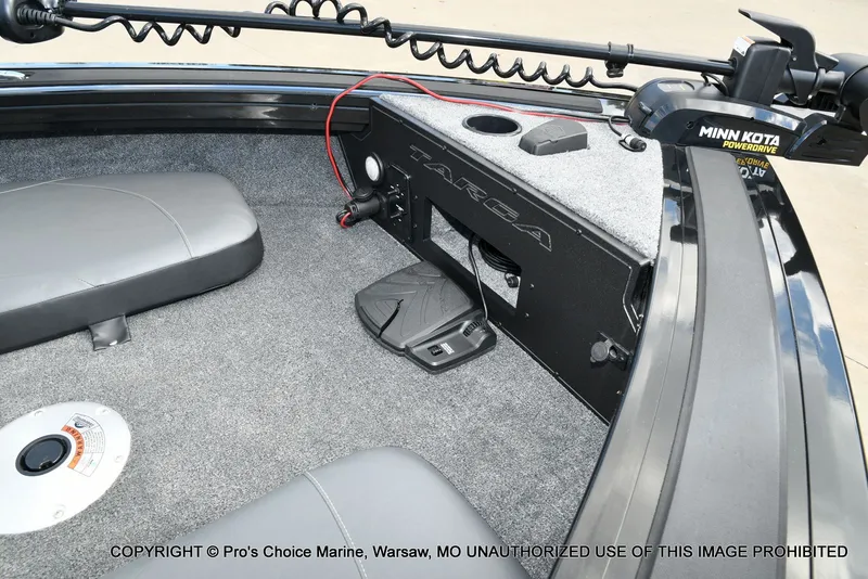 Slide: The Image of Tracker TARGA V-18 Combo w/150HP 4 Stroke 2026 - 28