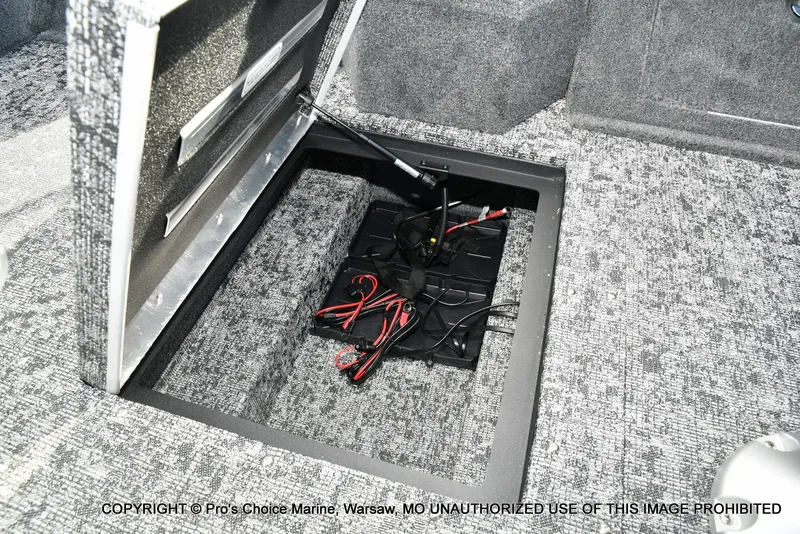 Slide: The Image of Tracker TARGA V-18 Combo w/150HP 4 Stroke 2026 - 47