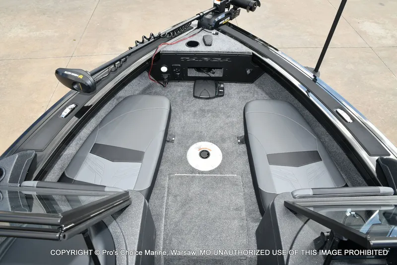 Slide: The Image of Tracker TARGA V-18 Combo w/150HP 4 Stroke 2026 - 51