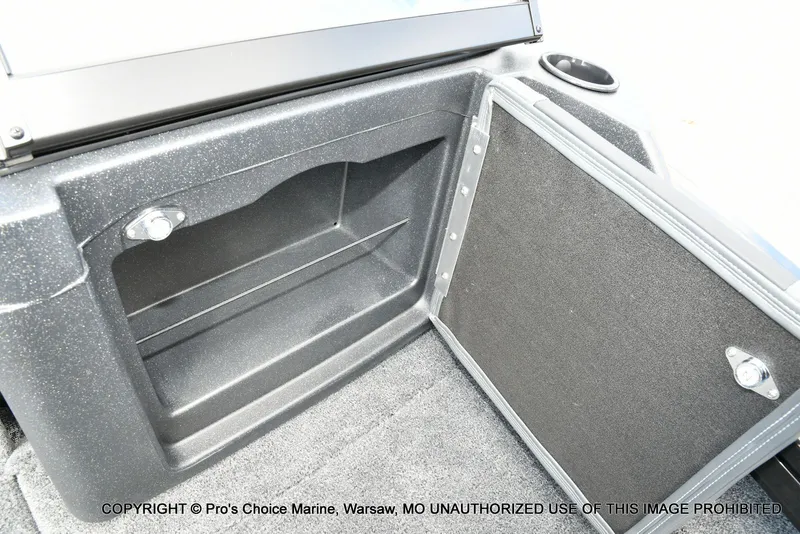 Slide: The Image of Tracker TARGA V-18 Combo w/150HP 4 Stroke 2026 - 60