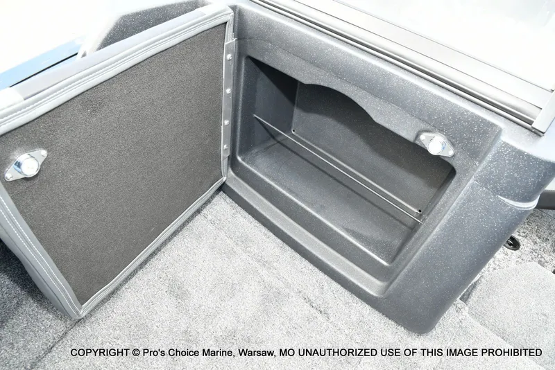 Slide: The Image of Tracker TARGA V-18 Combo w/150HP 4 Stroke 2026 - 61