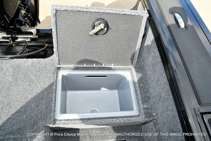 Slide: The Image of Tracker TARGA V-18 Combo w/150HP 4 Stroke 2026 - 75