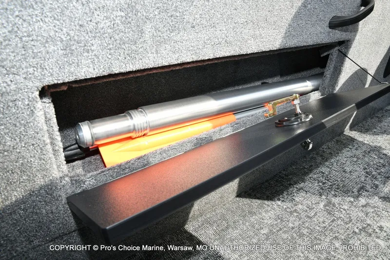 Slide: The Image of Tracker TARGA V-18 Combo w/150HP 4 Stroke 2026 - 78