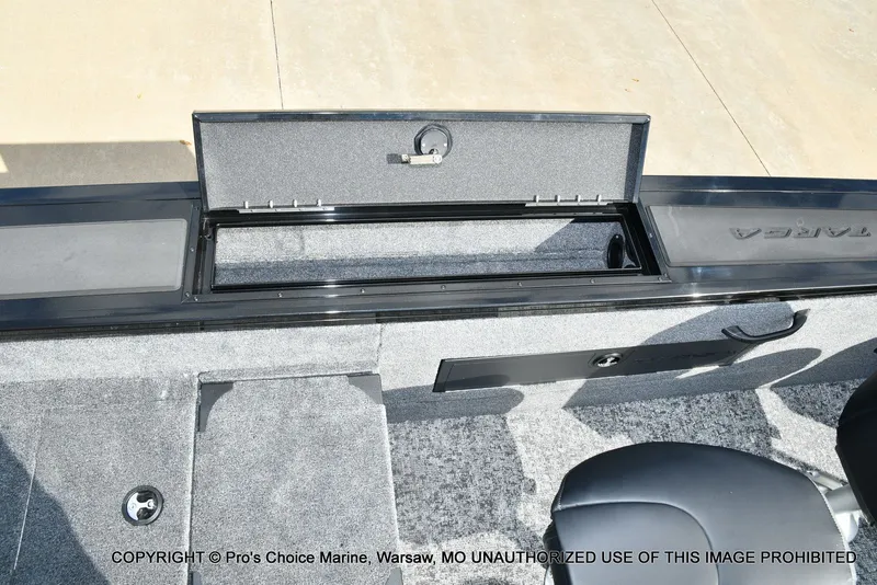 Slide: The Image of Tracker TARGA V-18 Combo w/150HP 4 Stroke 2026 - 79