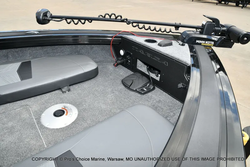 Slide: The Image of Tracker TARGA V-18 Combo w/150HP 4 Stroke 2026 - 8