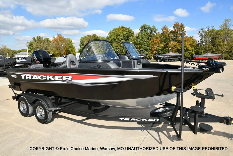 Slide: The Image of Tracker TARGA V-18 Combo w/150HP 4 Stroke 2026 - 83