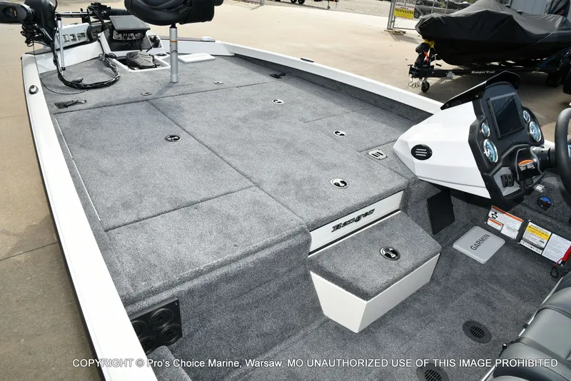 Slide: The Image of Ranger RT198P Cup Garmin Livescope Equipped 2026 - 16