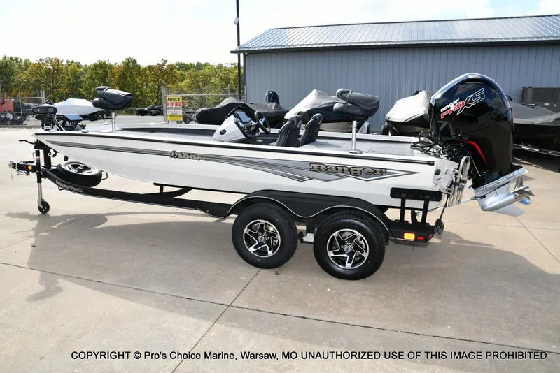 Slide: The Image of Ranger RT198P Cup Garmin Livescope Equipped 2026 - 25