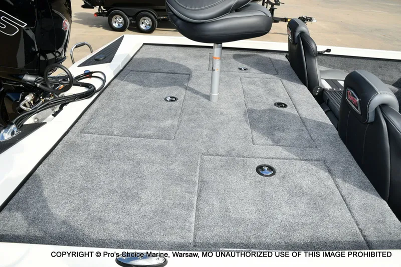 Slide: The Image of Ranger RT198P Cup Garmin Livescope Equipped 2026 - 36