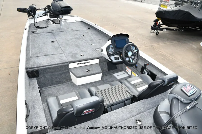 Slide: The Image of Ranger RT198P Cup Garmin Livescope Equipped 2026 - 40