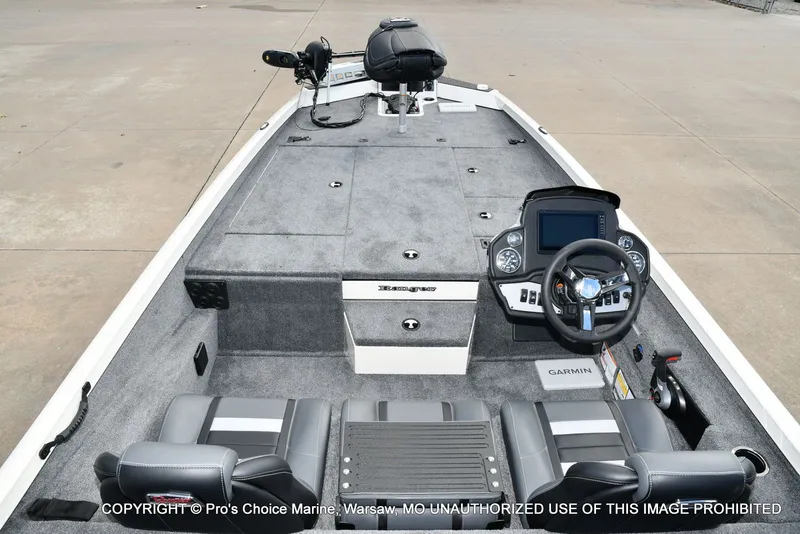 Slide: The Image of Ranger RT198P Cup Garmin Livescope Equipped 2026 - 41