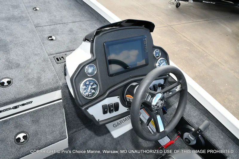 Slide: The Image of Ranger RT198P Cup Garmin Livescope Equipped 2026 - 43