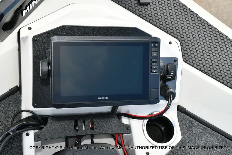 Slide: The Image of Ranger RT198P Cup Garmin Livescope Equipped 2026 - 49
