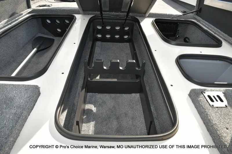 Slide: The Image of Ranger RT198P Cup Garmin Livescope Equipped 2026 - 53