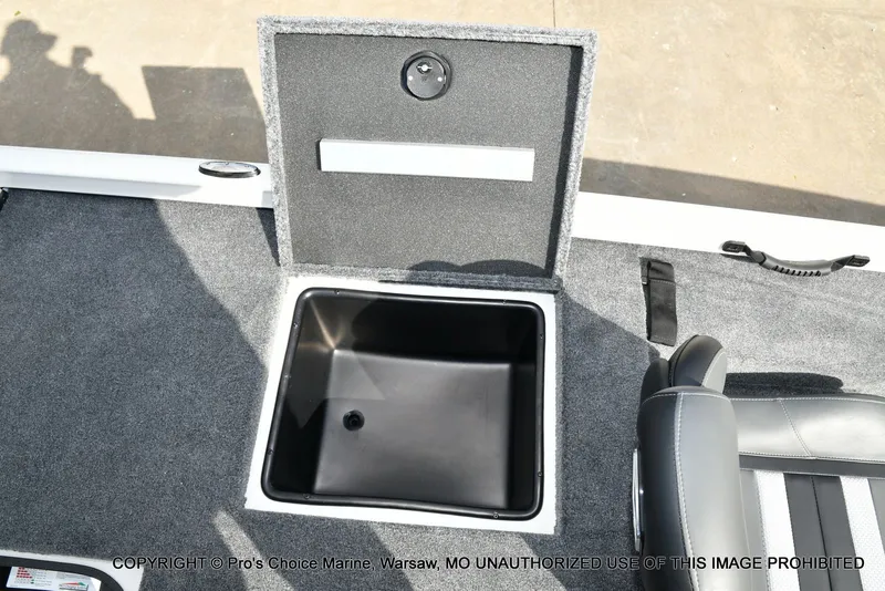 Slide: The Image of Ranger RT198P Cup Garmin Livescope Equipped 2026 - 65