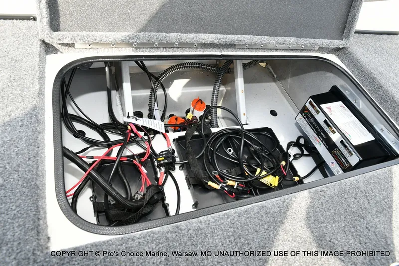 Slide: The Image of Ranger RT198P Cup Garmin Livescope Equipped 2026 - 67