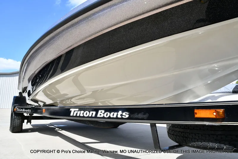 Slide: The Image of Triton Tr-186 2002 - 32