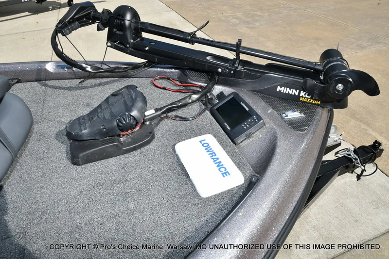 Slide: The Image of Triton Tr-186 2002 - 34