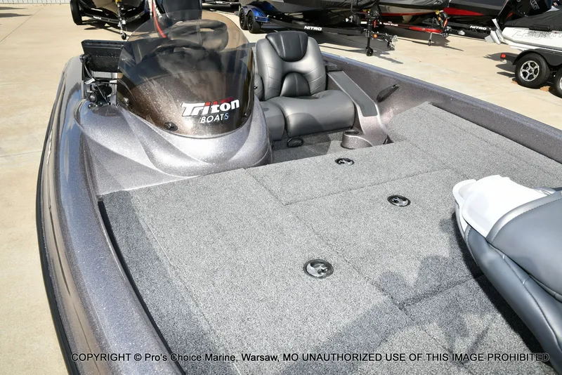 Slide: The Image of Triton Tr-186 2002 - 35